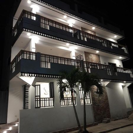 Hostal Marina Samana Eksteriør bilde