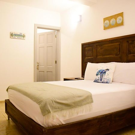 Hostal Marina Samana Eksteriør bilde