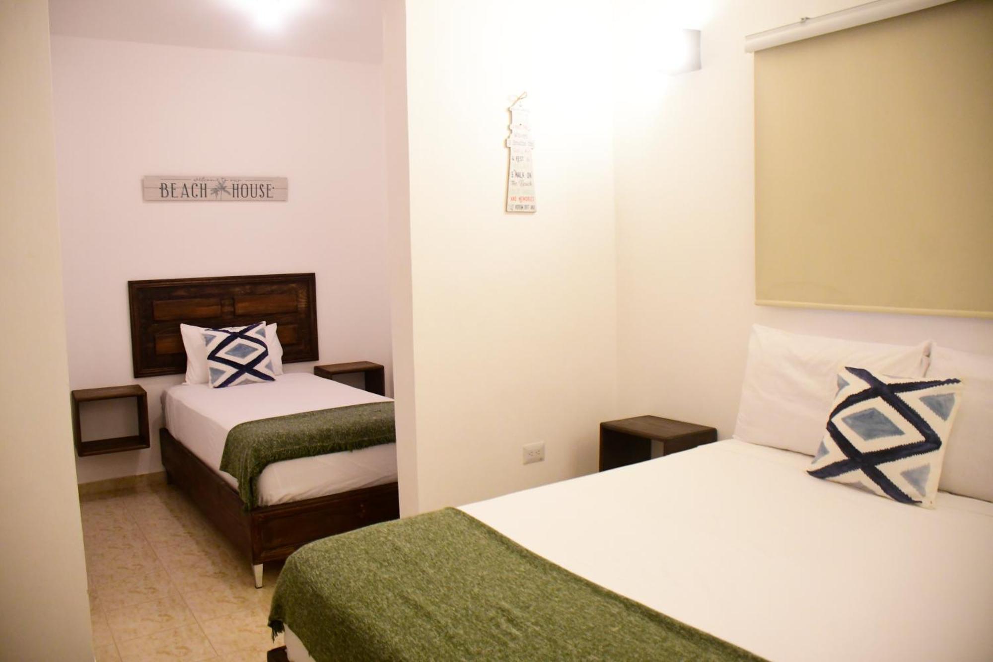 Hostal Marina Samana Eksteriør bilde