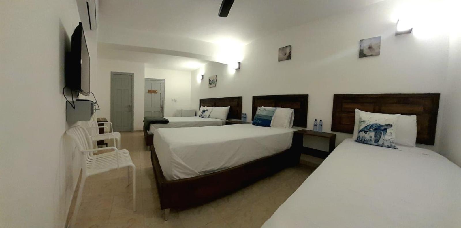Hostal Marina Samana Eksteriør bilde