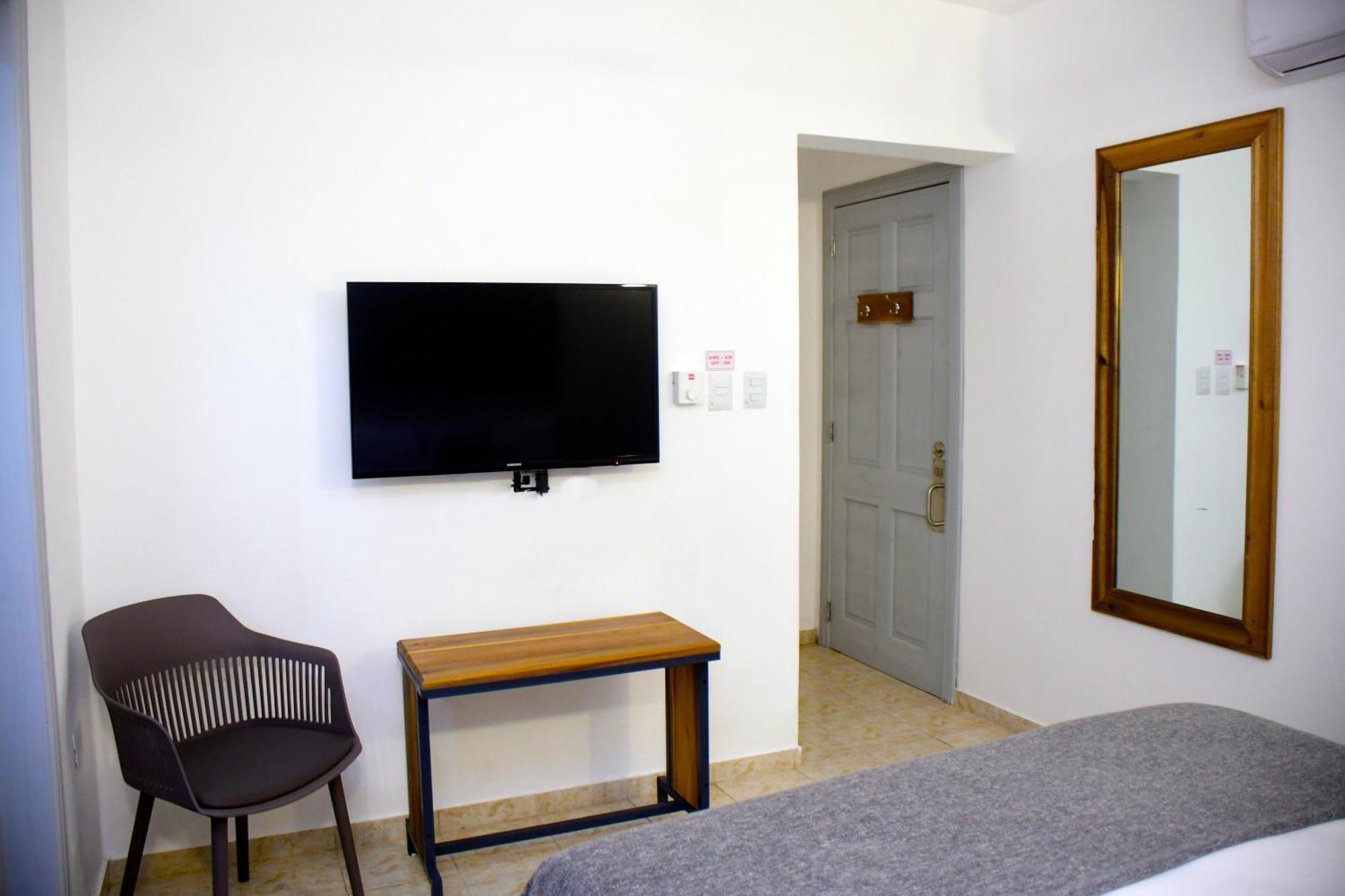 Hostal Marina Samana Eksteriør bilde