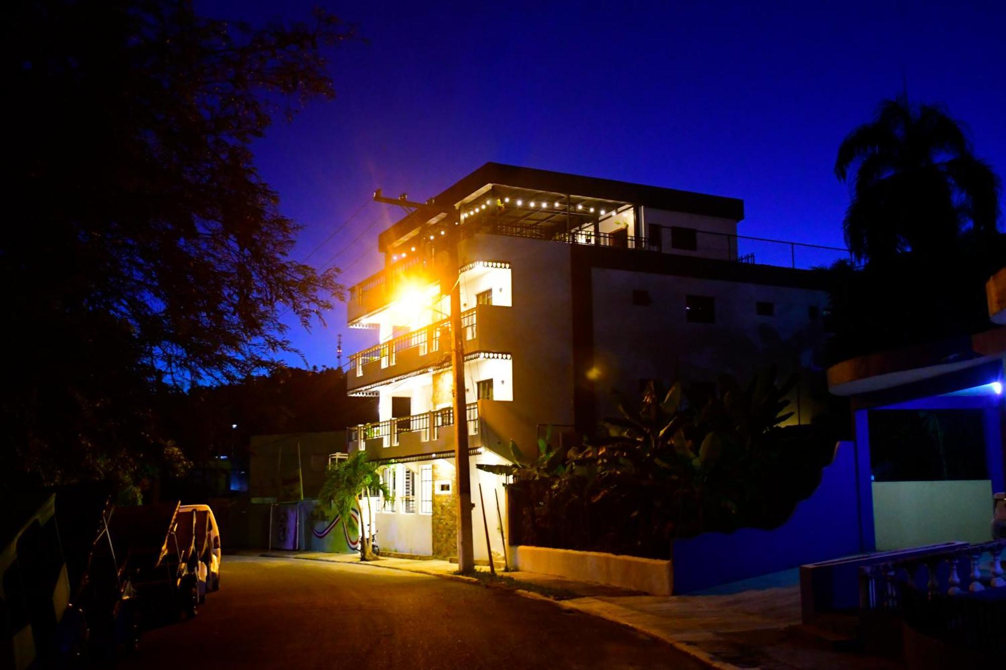 Hostal Marina Samana Eksteriør bilde