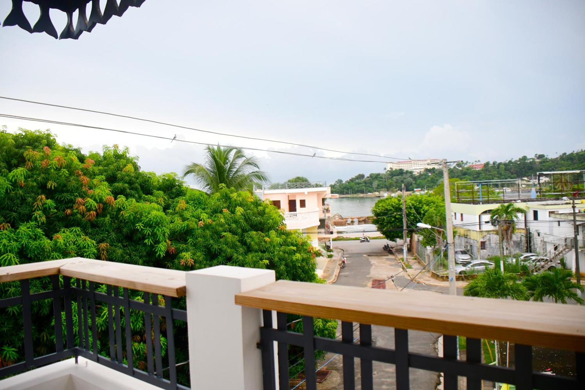 Hostal Marina Samana Eksteriør bilde